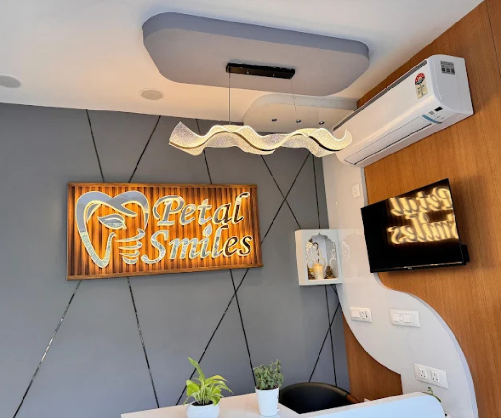 Petal Smiles dental clinic in Gurugram offering advanced dental care